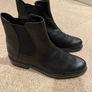 Stuart Weitzman Black Leather Cap Toe Ankle Boots